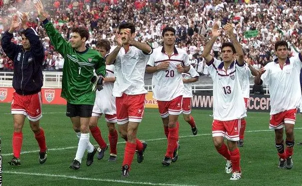 إيران 2000